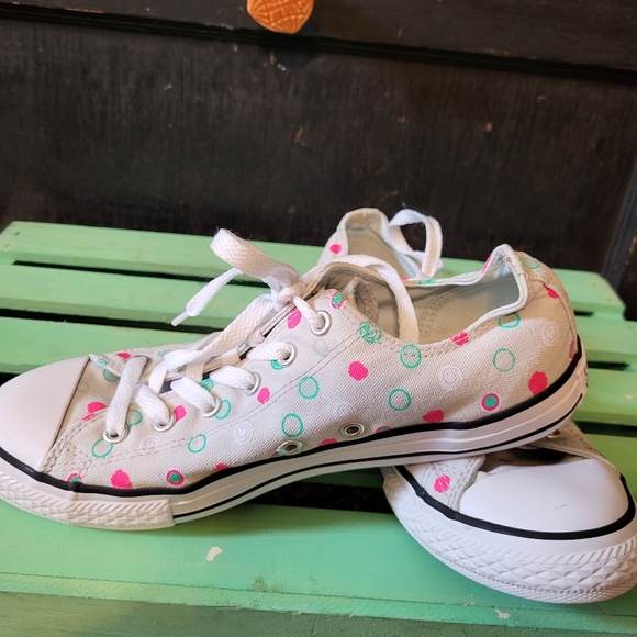 CONVERSES - Picture 5 of 5